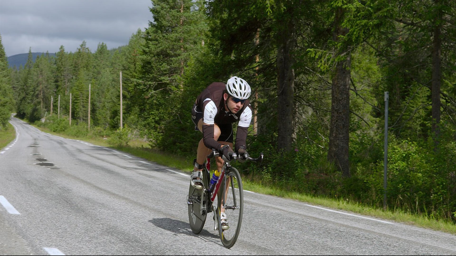 开云APP-阿什拉夫，稳定输出的不断电心脏，希腊生死战力克洪都拉斯的背后支柱